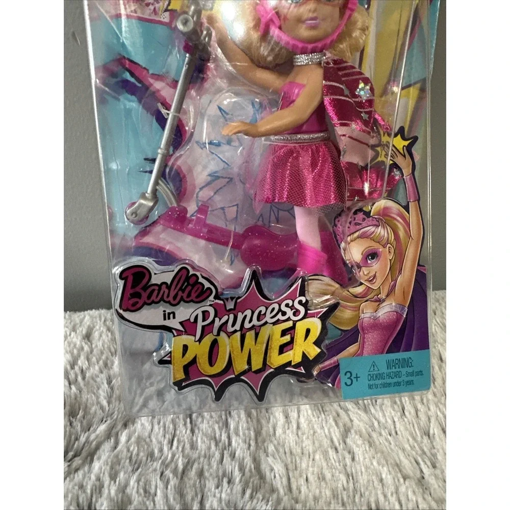 Mattel Barbie‎ In The Princess Power Chelsea Doll + Pink Scooter  New Sealed